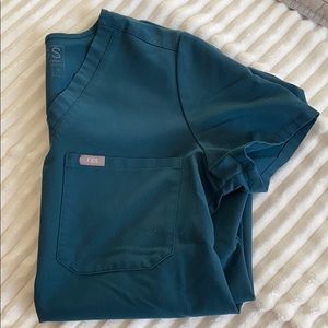 Figs size small one pocket scrub top